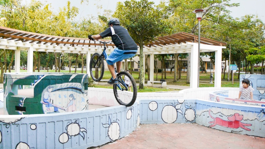 images/forum/2013/trials experimental film - taichung children park.still008lr.jpg